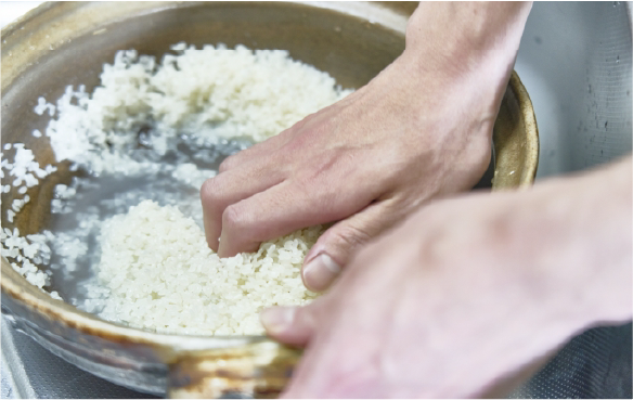 Photo: Sharpening rice